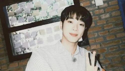 圈内爆料赖冠霖周也,甜蜜互动引粉丝热议  第2张 圈内爆料赖冠霖周也,甜蜜互动引粉丝热议  第2张